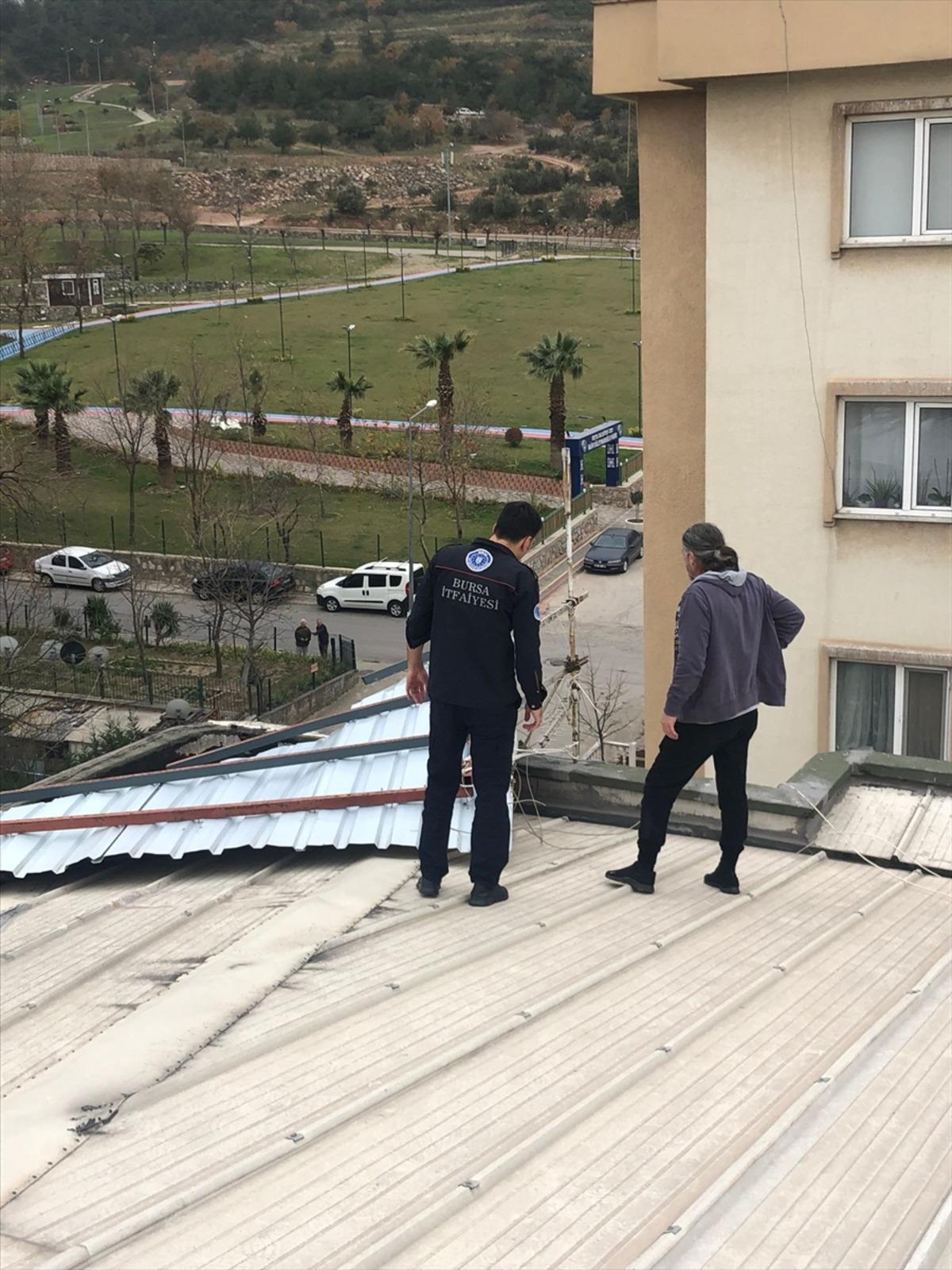 Bursa'da AKOM ekipleri, lodos kaynaklı 212 olaya m&uuml;dahale etti