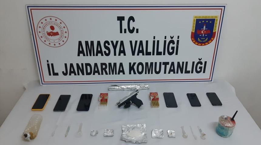 Amasya'da uyuşturucu operasyonunda 2 ş&uuml;pheli tutuklandı