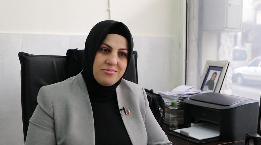 Diyarbakır'ın merkezdeki tek kadın muhtarı Dilek Demir: 'Kimsenin &ccedil;ocuk gelin olmasına izin vermeyeceğim'