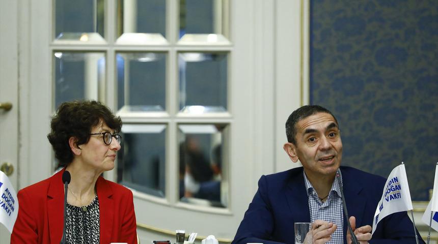 BioNTech kurucuları Uğur Şahin ve Özlem Türeci'den Omicron açıklaması