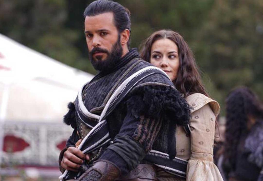 Alparslan B&uuml;y&uuml;k Sel&ccedil;uklu dizisinin yıldızı Barış Ardu&ccedil;&rsquo;un oyunculuktan &ouml;nceki mesleği "yok artık" dedirtti