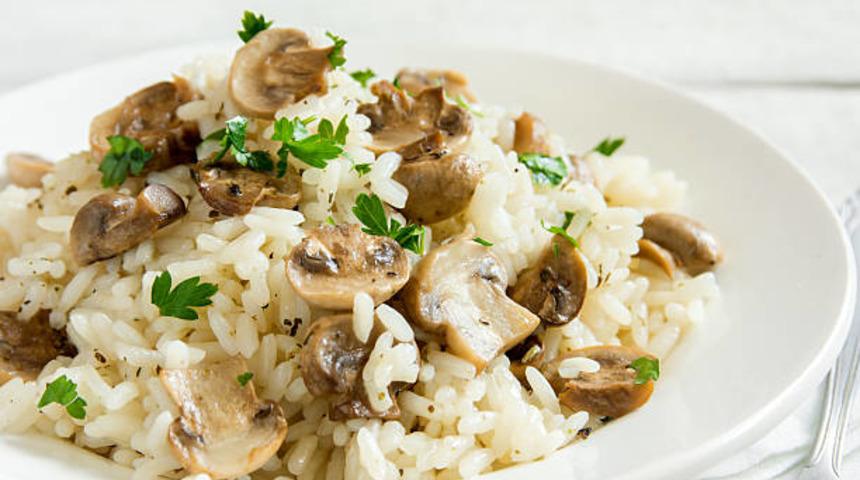 Etli ana yemeklerin pabucunu dama attıracak mis gibi bir sebze yemeği: Mantar diblesi tarifi