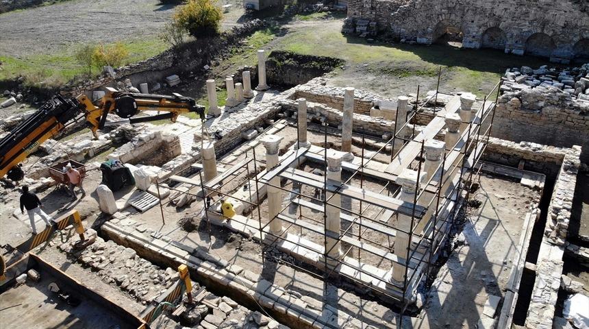 UNESCO Dünya Mirası Geçici Listesi'ne alınan Stratonikeia Antik Kenti'nde çalışmalar başladı! Batı cephesi ayağa kaldırılıyor