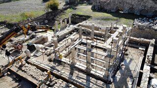 UNESCO Dünya Mirası Geçici Listesi'ne alınan Stratonikeia Antik Kenti'nde çalışmalar başladı! Batı cephesi ayağa kaldırılıyor