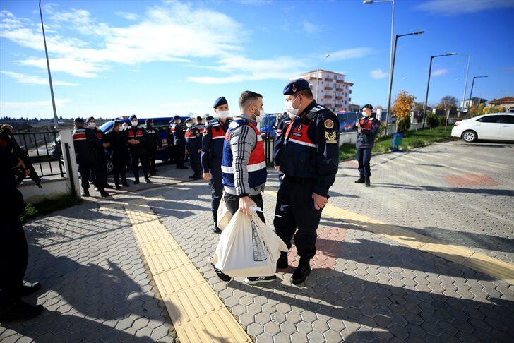 GÜNCELLEME 2 - Kıyıköy Belediye Başkanı Sevinç, usulsüzlük ve rüşvet iddiasıyla tutuklandı G3