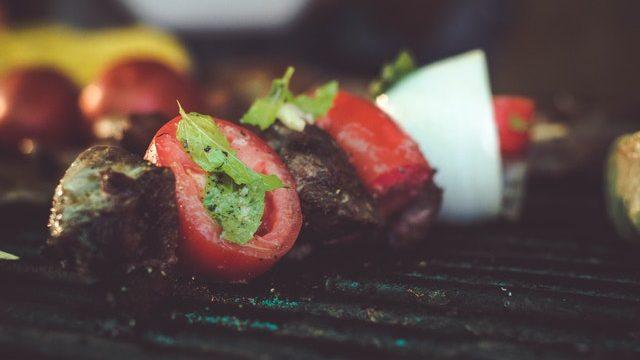 Bu sefer mangalda değil, fırında! Şiş kullanarak hazırlayabileceğiniz mangal tadında 3 leziz tarif