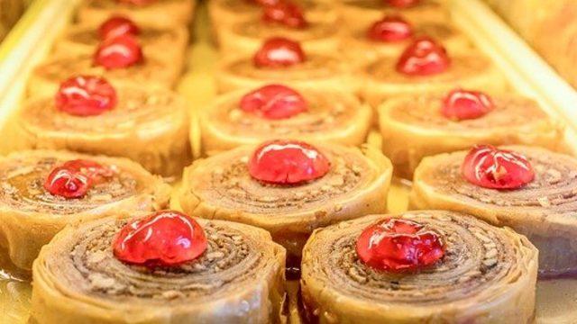 Çıtır çıtır hamur işleri hazırlamak isteyenlere baklava yufkasından pratik ve lezzetli 3 farklı tarif