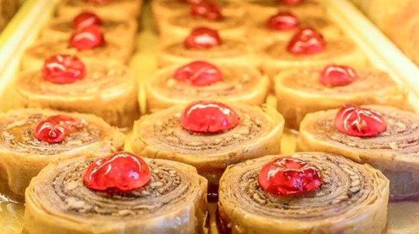 Çıtır çıtır hamur işleri hazırlamak isteyenlere baklava yufkasından pratik ve lezzetli 3 farklı tarif