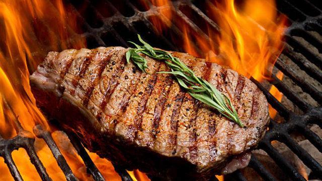 Et gurmeleri toplansın: İçi sulu sulu dışı iyi kızarmış yumuşacık etler pişirmenin püf noktaları