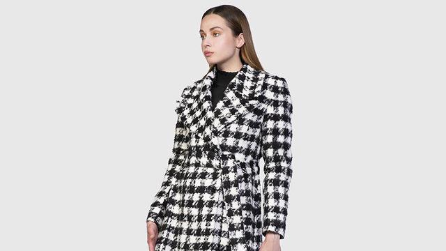 Camdaki Kız Selen'in 15.000 TL'lik ekose kabanına uygun fiyatlı alternatifler