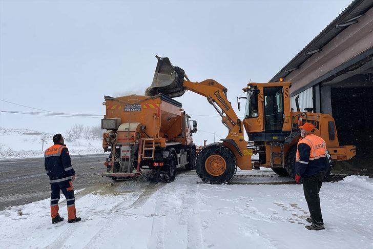Tunceli'nin Pülümür ilçesinde kar kalınlığı 15 santimetreye ulaştı G3