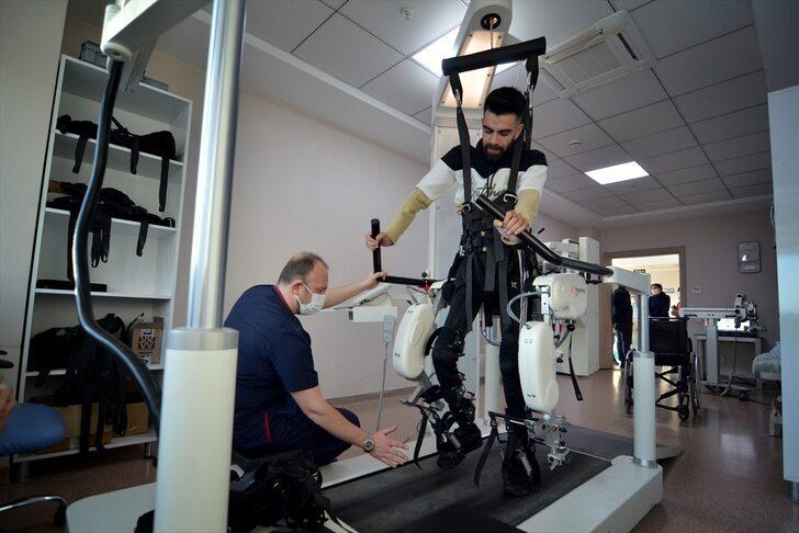 İstanbul'da denize atlarken boynu kırılan genç iyileşme azmiyle yaşıyor G2