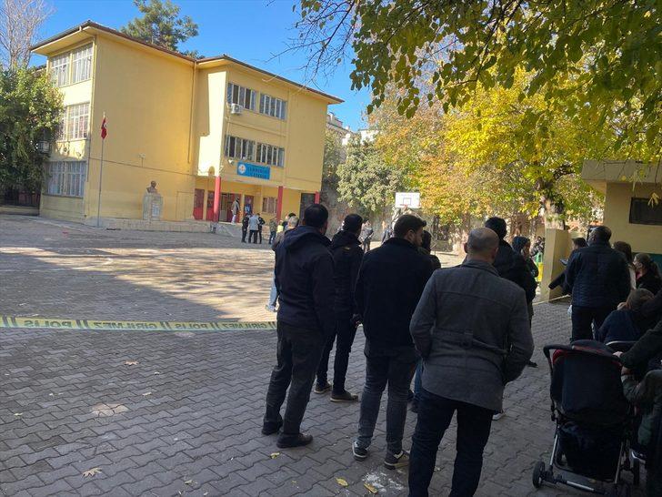 GÜNCELLEME - Gaziantep'te okulda çıkan yangın söndürüldü G1