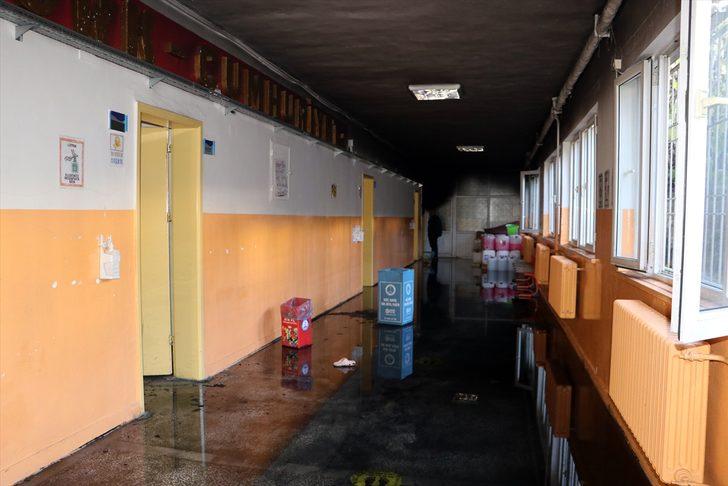 GÜNCELLEME - Gaziantep'te okulda çıkan yangın söndürüldü G2