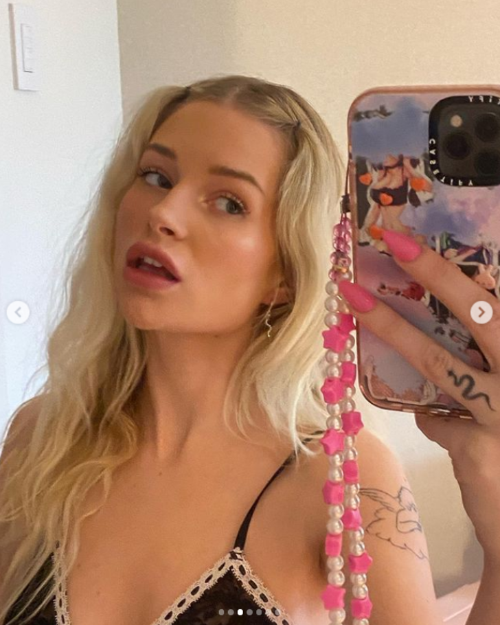 Lottie Moss durdurulamıyor! Birbiri ardına paylaştı G3