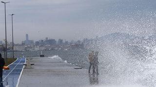 İstanbullular yarına dikkat! Fırtına uyarısı yapıldı