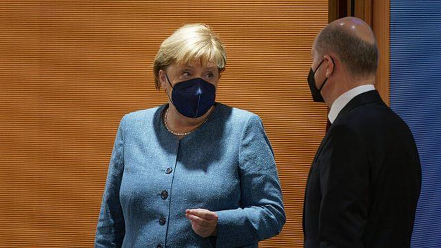 Merkel ve Scholz