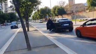 Samuel Umtiti'nin arabasının önünü kestiler! Arabadan inip...