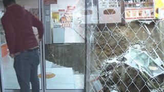 Ankara'da facianın eşiğinden dönüldü! Dükkanın bir kısmı inşaat çalışması nedeniyle çöktü