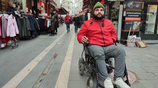 Akılalmaz olay! Sivilce enfeksiyonu, tekerlekli sandalyeye mahkum etti