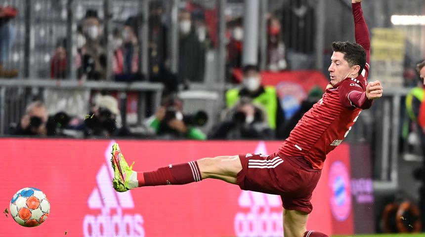 Bayern Münih yıl sonuna kadar tribünlerini taraftarlara kapatmak zoruna kaldı