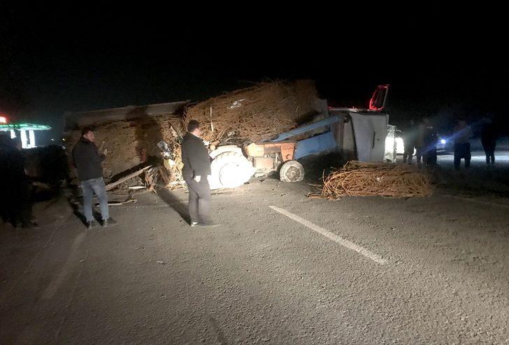 Kahramanmaraş'ta tır ile traktörün çarpıştığı kazada 2 kişi yaralandı G2