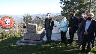 Ordu'da bıçaklı saldırıda öldürülen üniversite öğrencisi Ceren Özdemir kabri başında anıldı