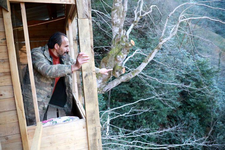Şehrin gürültüsünden uzaklaşmak için yükseklik korkusuna rağmen ağaca ev yaptı G3