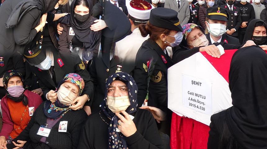 Şehit Astsubay &Uuml;st&ccedil;avuş Celil Mutlu son yolculuğuna uğurlandı