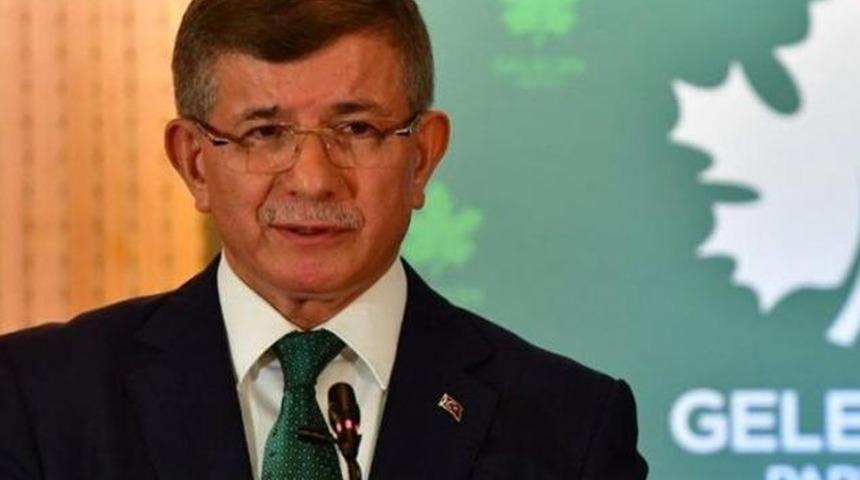 İzmir'de Gelecek Partisi'nden istifa eden 8 kişi MHP'ye katıldı