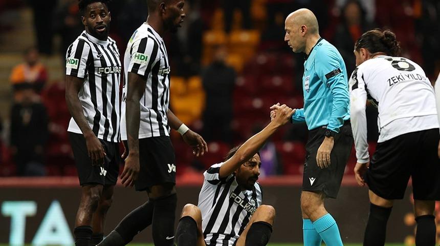 Rıdvan Dilmen: Berbat bir maç yönetti, asla penaltı değil!