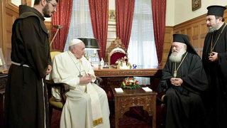 Ortodoks rahipten Papa’ya: Sen bir kafirsin