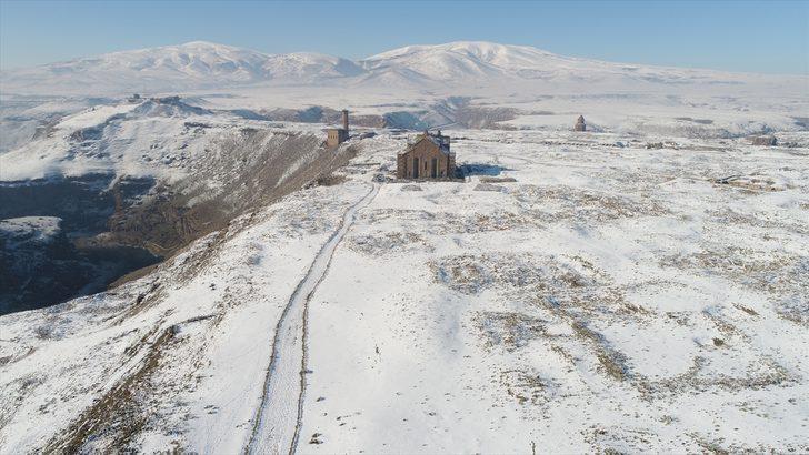 Beyaza bürünen "medeniyetler beşiği" Ani kışın çok sayıda turist çekiyor G1