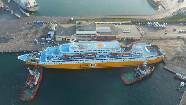 25 yıllık hasret bitti! İlk gemi İzmir'e geldi