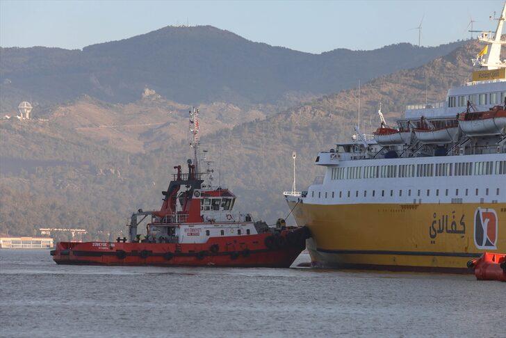 Libya'dan 25 yıl sonra gelen ilk geminin yolcularına lokum ikram edildi G2