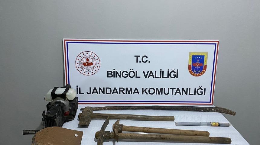 Bingöl'de kaçak kazı yapan 4 kişi suçüstü yakalandı