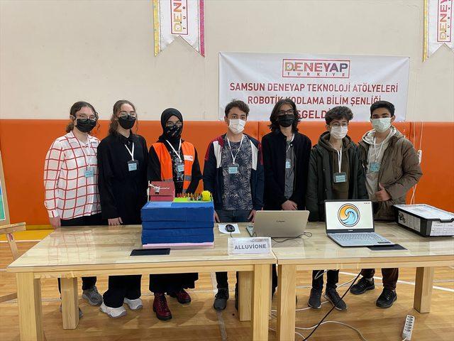 Samsun'da lise öğrencilerinin robotları bilim şenliğinde sergilendi