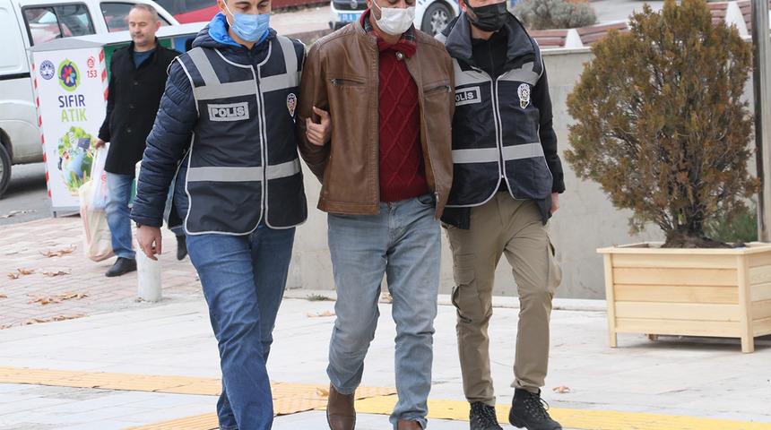 Vahşetin böylesi! Eski sevgilisini ve ailesini diri diri yakmak istedi