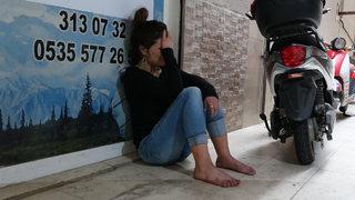 250 yıllık bina yandı! Atlayarak canını kurtardı