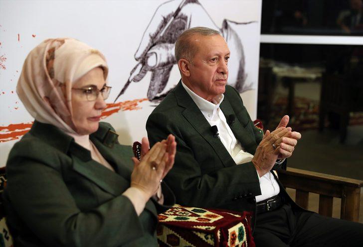 Cumhurbaşkanı Erdoğan, Siirt'te katıldığı "Demokrasi Buluşması" etkinliğinde konuştu: (1) G2