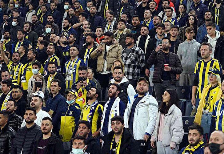 Fenerbahçe taraftarından Alper Potuk'a tepki
