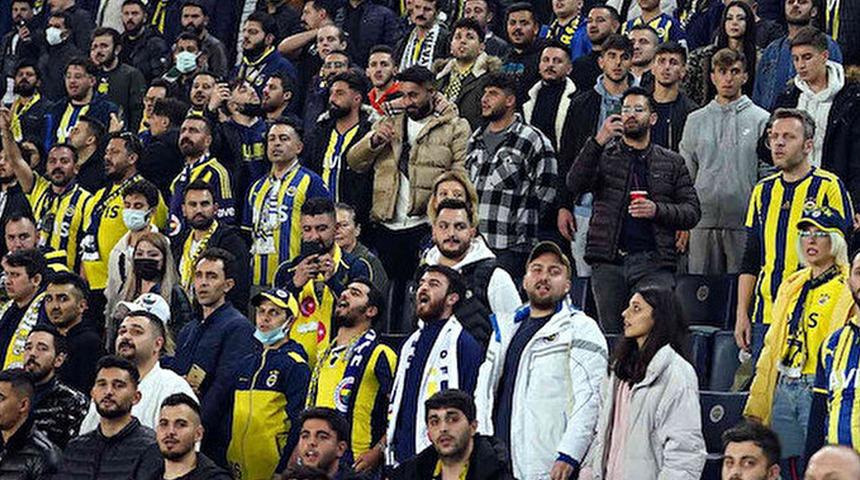 Fenerbahçe taraftarından Alper Potuk'a tepki