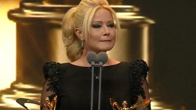 Altın Kelebek'te iki ödül kazanan Müge Anlı gözyaşlarını tutamadı