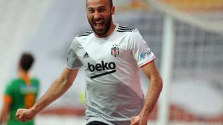 Cenk Tosun'dan Beşiktaş'a 3 yıllık imza