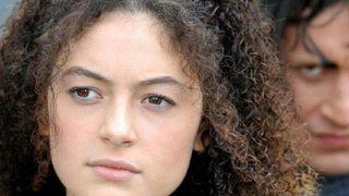 Selena'nın meşhur Kıvılcım'ı Hazal Şenel, meğer unutulmaz dizide oynamış!