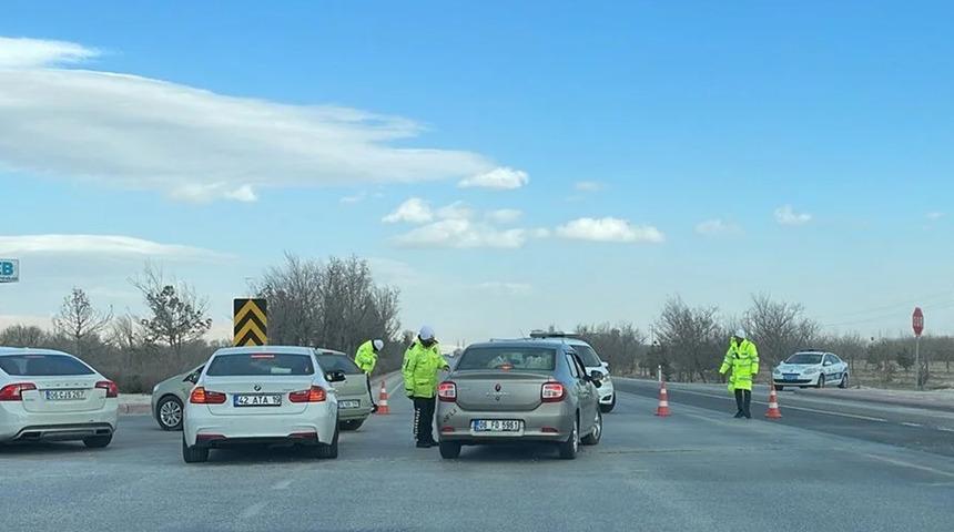 Konya'da kum fırtınası! Bazı yollar trafiğe kapatıldı