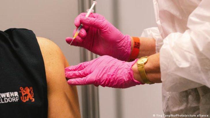 Almanya'da aşı zorunluluğu tartışılıyor