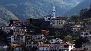 Dizi ve filmlerin adresi oldu! Taraklı evleri görenleri tarihi yolculuğa çıkarıyor