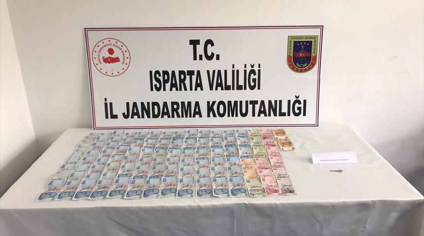 Isparta'da hırsızlık yaptıkları iddia edilen 3 şüpheli tutuklandı