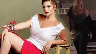 Değişimiyle gündemden düşmeyen Pelin Öztekin, oryantal dansıyla Asena’ya taş çıkardı